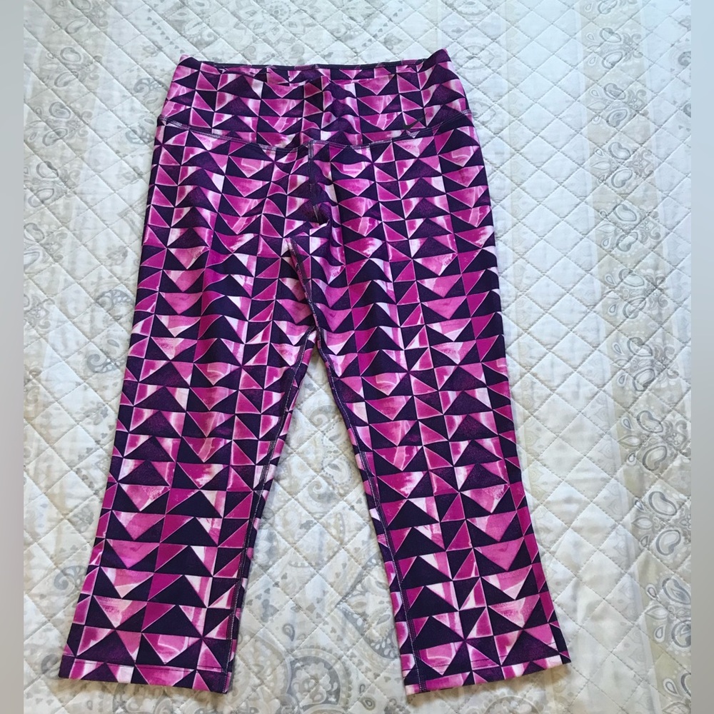 Nike Womens Dri- Fit Violet Capri High Waisted Leggings,Size M